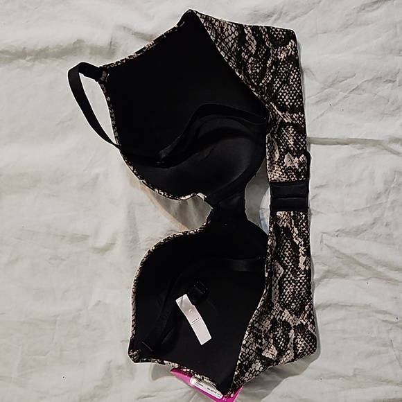 Ambrielle Plunge Pushup - Picture 3 of 3